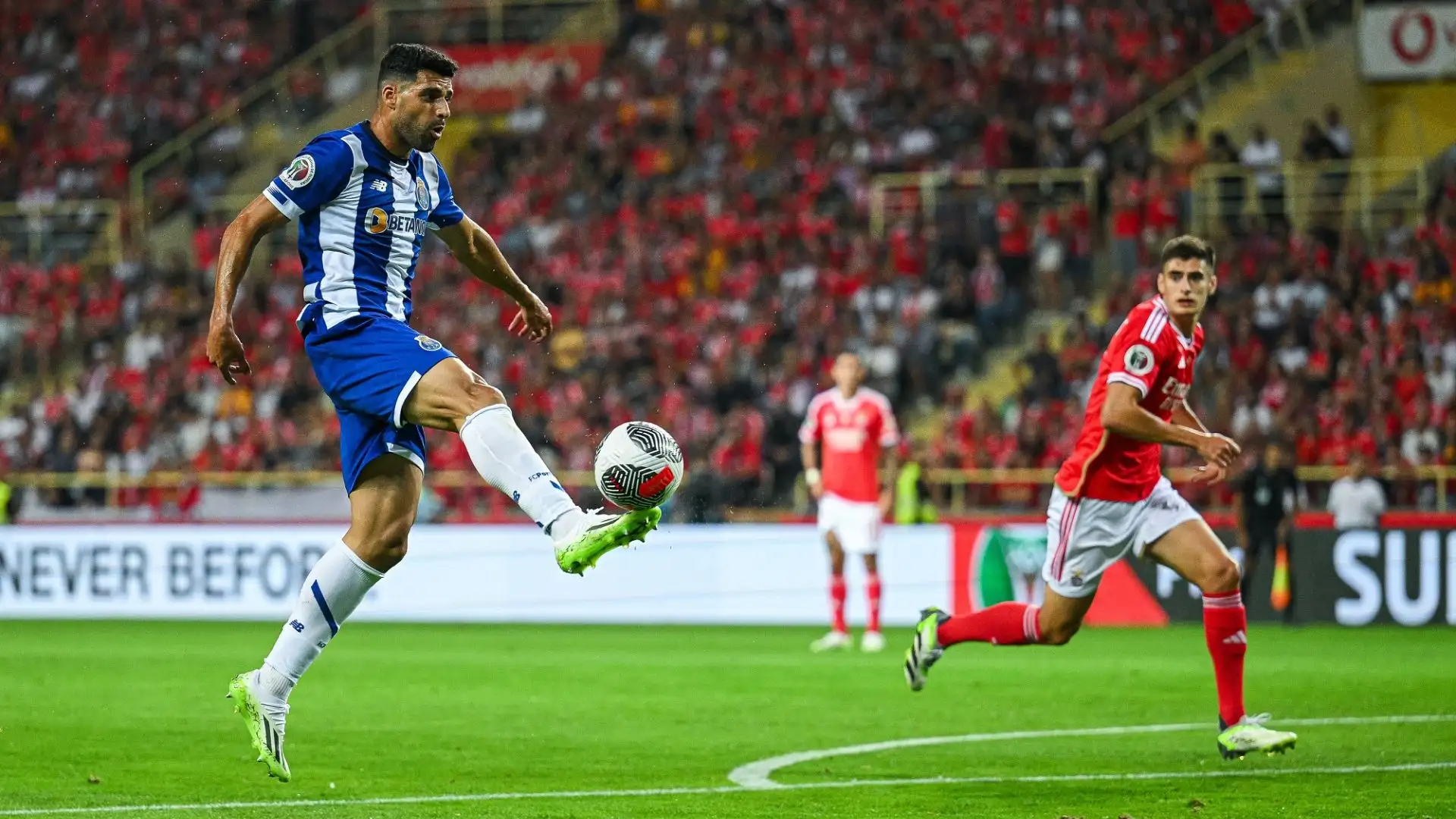 Mehdi Taremi è una delle opzioni più costose: il Porto vuole 20 milioni di euro, ma il prezzo può calare nel finale di mercato