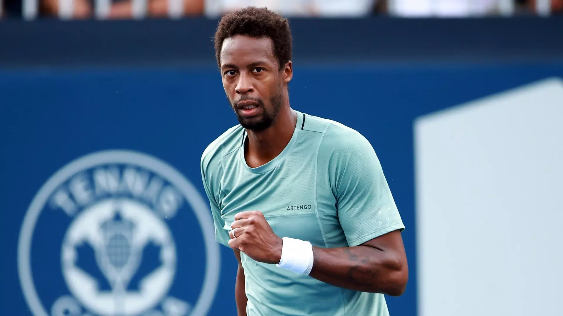 Gael Monfils spavaldo: avvertimento a Jannik Sinner