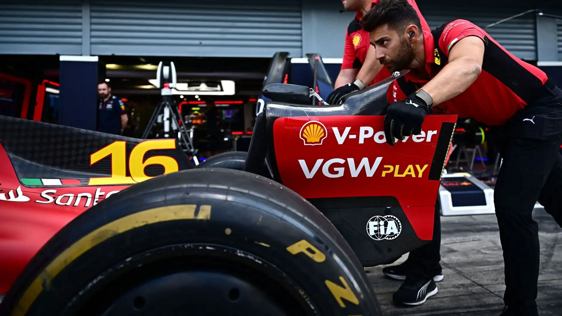 La decisione è stata presa per celebrare il Gran Premio d'Italia: il giallo simboleggia Modena, la città di origine della Scuderia