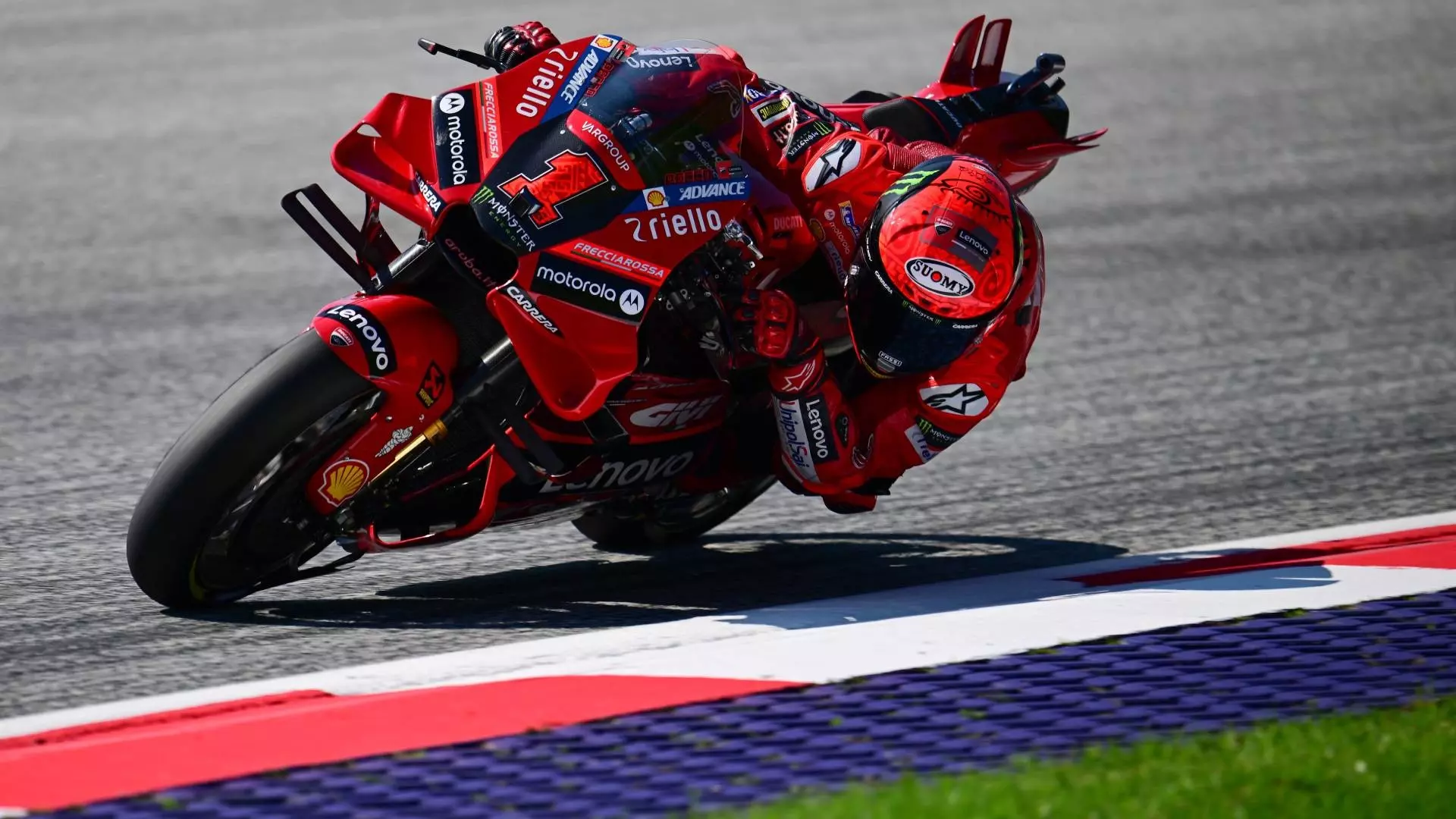 MotoGp, Red Bull Ring: Bagnaia beffa Vinales e si prende la pole. Bezzecchi solo settimo