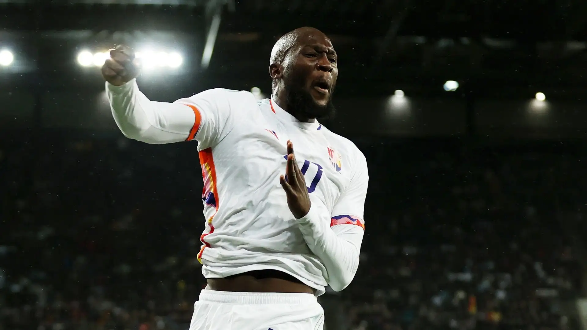 Nei giorni scorsi fuori dal JMedical alcuni supporters hanno intonato un coro molto esplicito: "Noi Lukaku non lo vogliamo"
