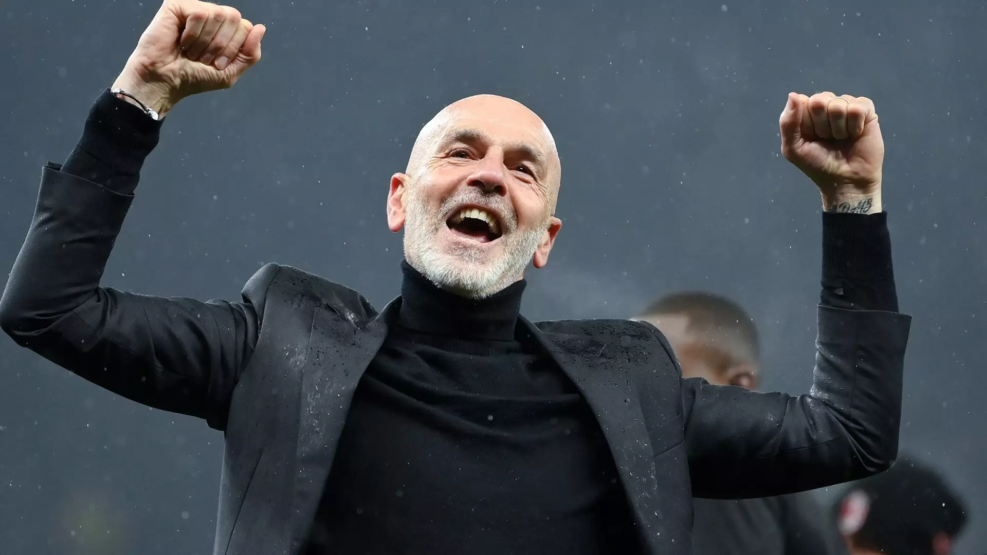 Stefano Pioli sorride: buona notizia dal mercato