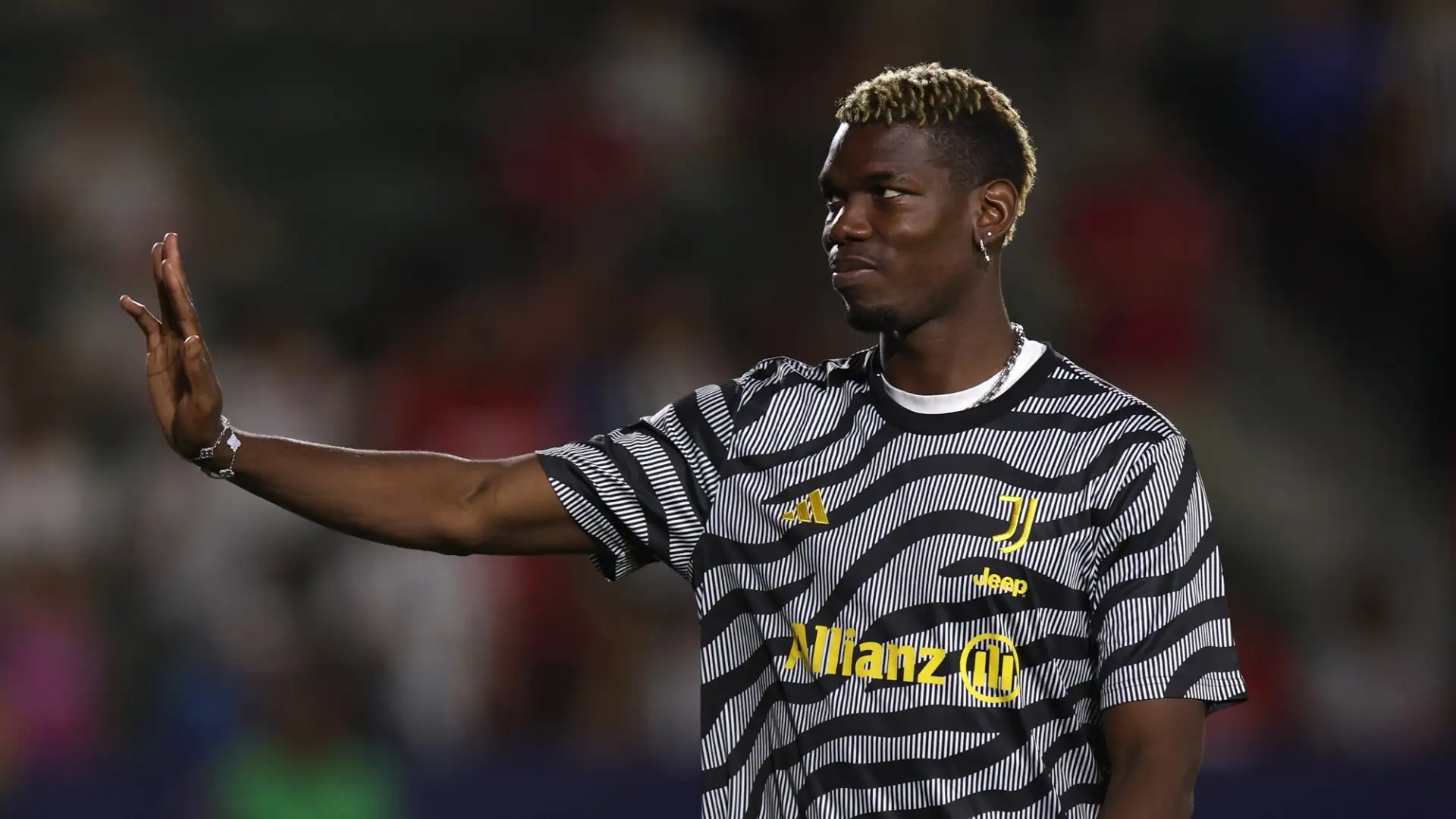 In uscita è ormai fatta per il trasferimento di Zakaria al Monaco, e anche McKennie è corteggiato dal Bournemouth. Pogba è al bivio: o si taglia l'ingaggio o sarà addio (lo cercano gli arabi)