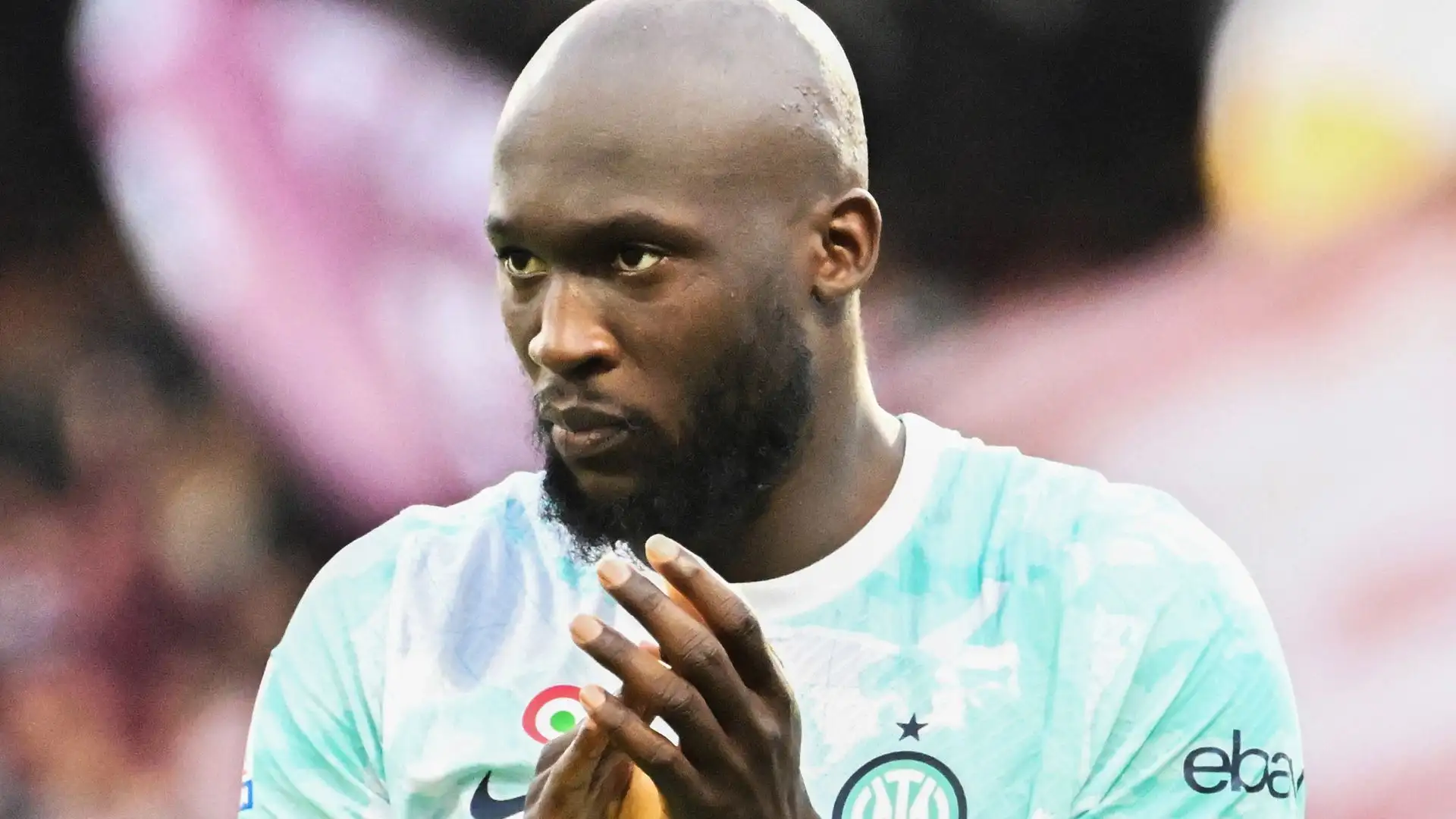 "Amo questa maglia, tornerò. Mai alla Juve o al Milan in Italia" proclama