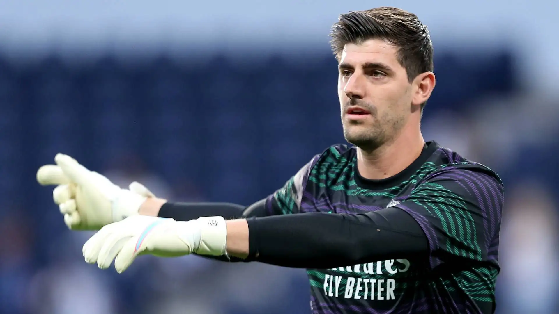 Il grave infortunio del portiere belga costringe il Real Madrid ad intervenire sul mercato