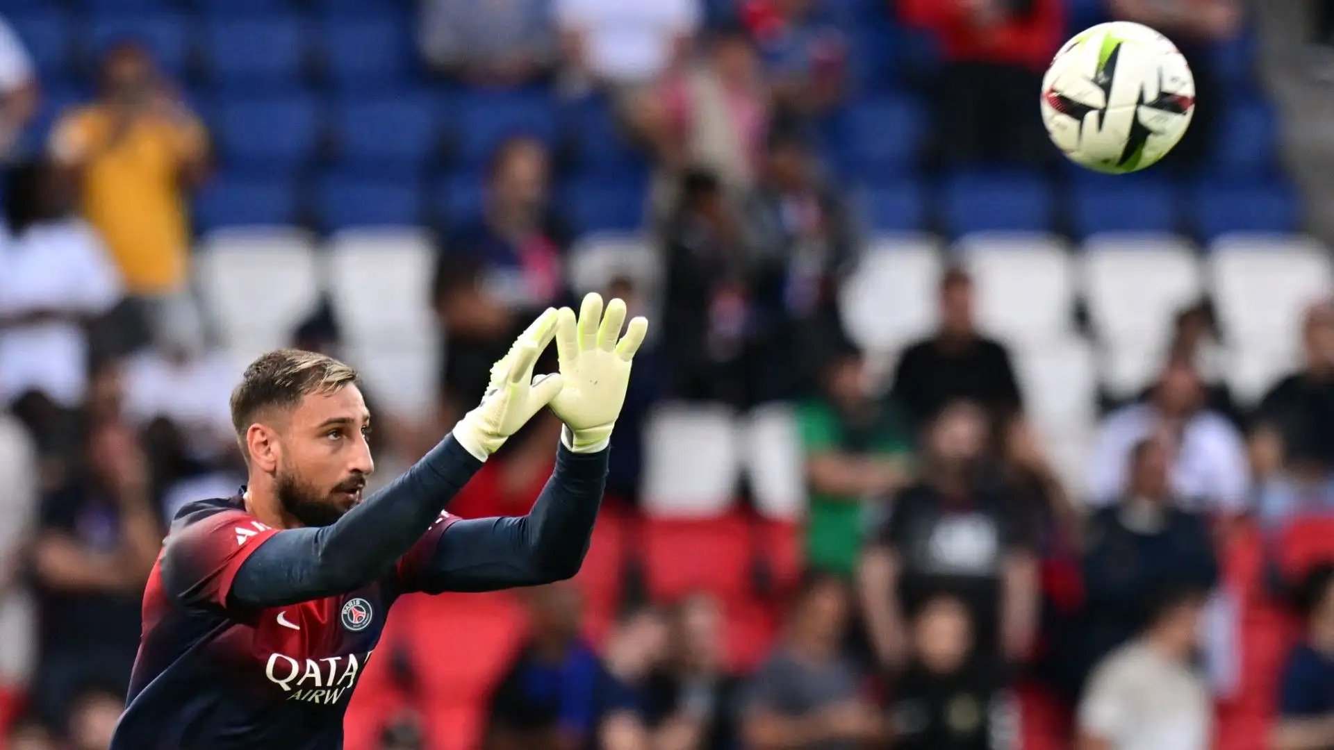 Il portiere ha giocato 251 partite con la maglia del Milan
