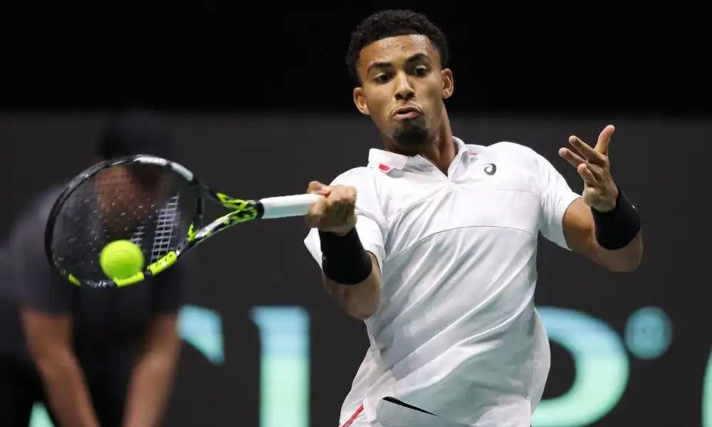 Un recente infortunio lo ha frenato ma è stato il più giovane degli ultimi 30 anni a raggiungere i quarti di finale dei primi tre Masters 1000 di questa stagione