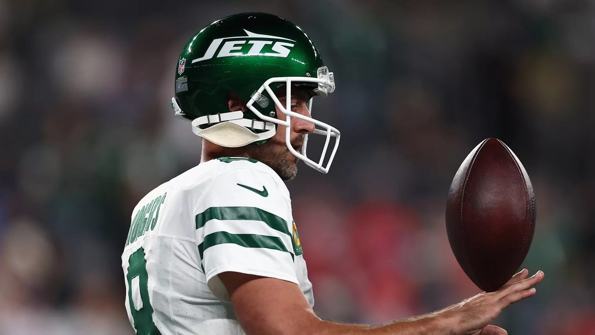 NFL, stagione finita per Aaron Rodgers ma i Jets ci credono