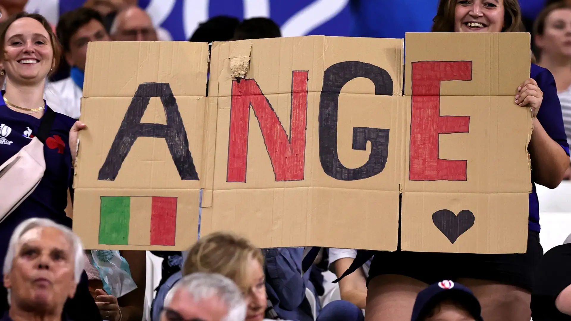 Fan di Ange Capuozzo ripagati con una meta dal loro idolo