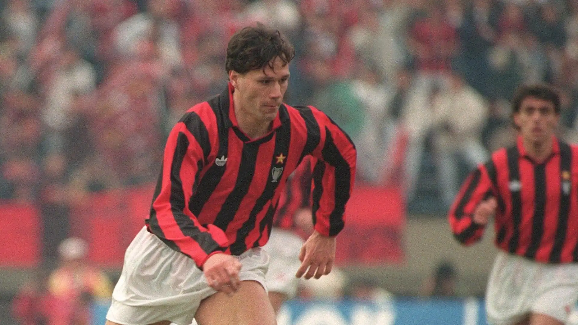 5- Marco van Basten (1988, 1989, 1992), 3 edizioni vinte
