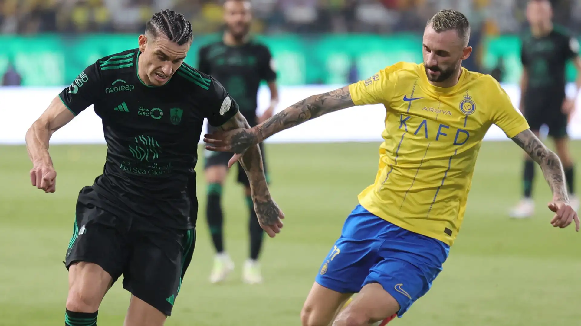 Qui un duello tra Roger Ibañez e Marcelo Brozovic
