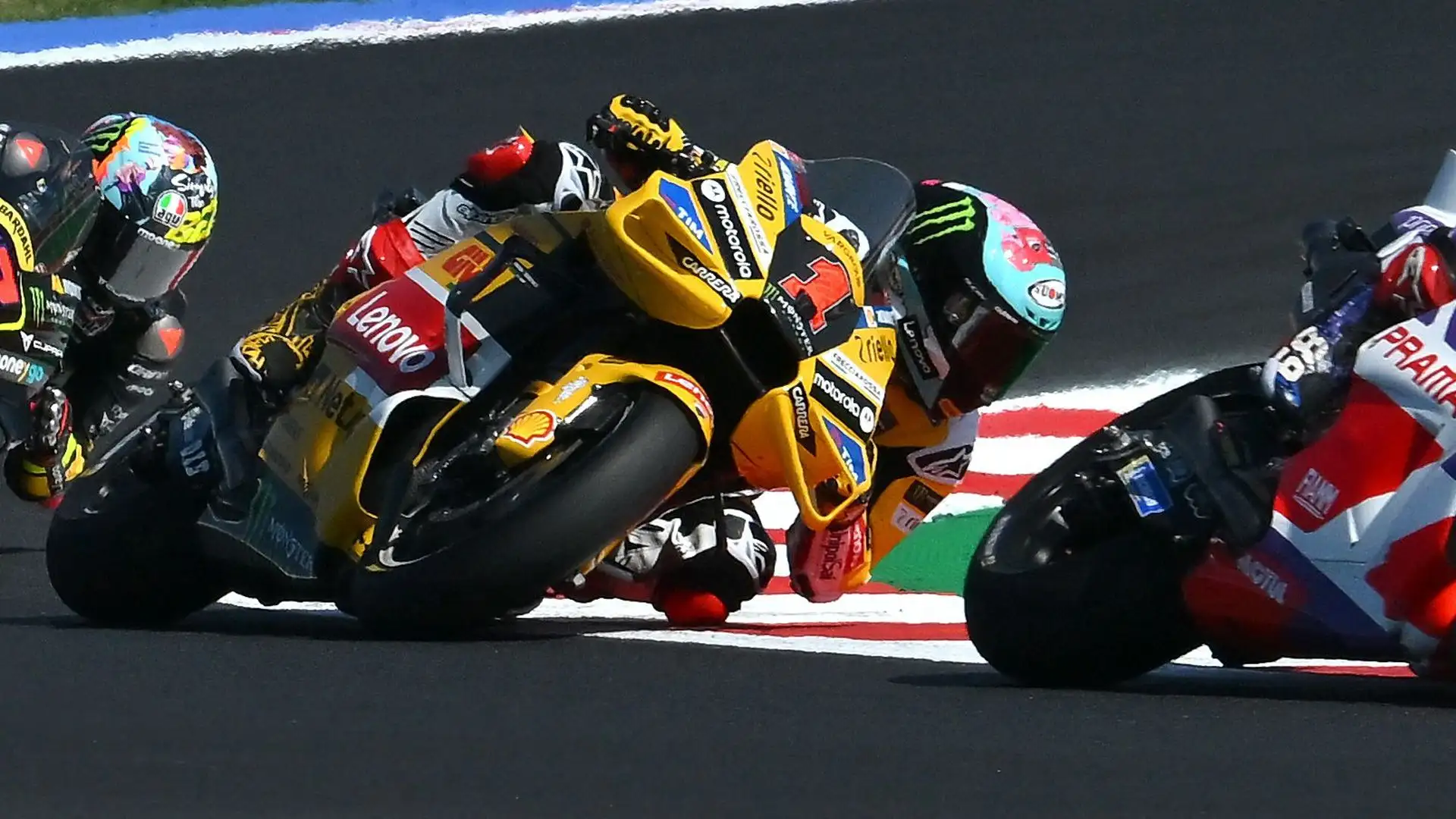 "Questo colore riflette aspetti importanti della nostra identità, come energia, entusiasmo e audacia" ha aggiunto il direttore del Centro Stile Ducati
