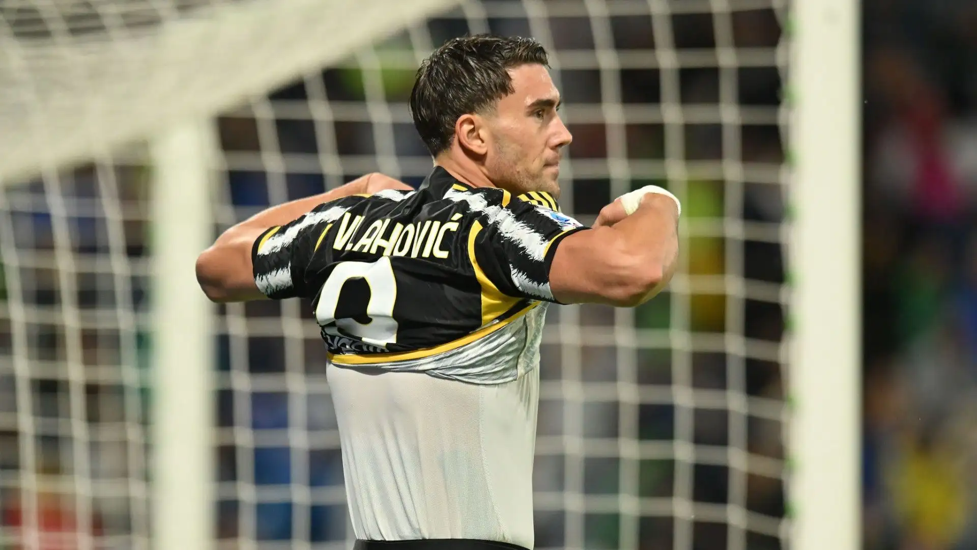 Big Rom sarebbe dovuto approdare a Torino in cambio di Vlahovic e soldi. Qualcosa però è andato storto
