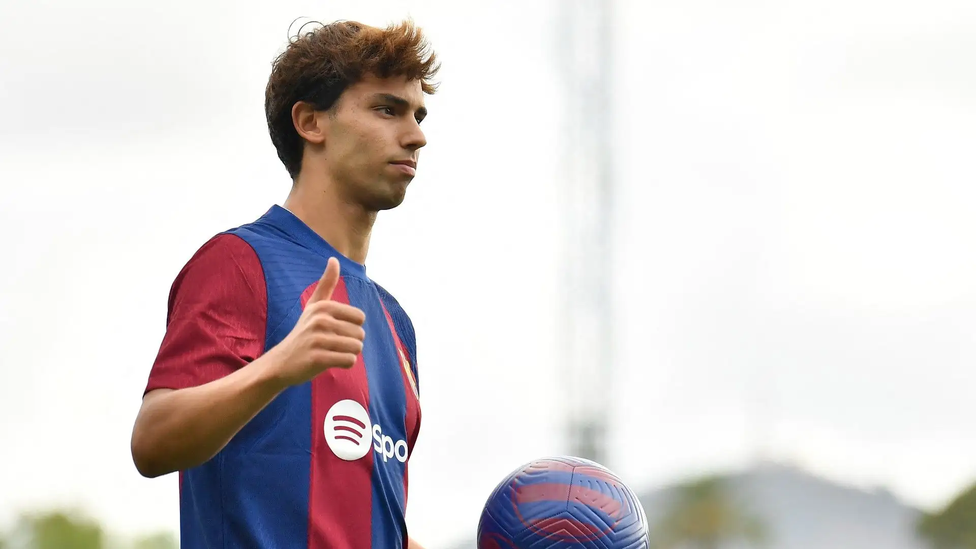 Il calciatore portoghese è passato al Barcellona
