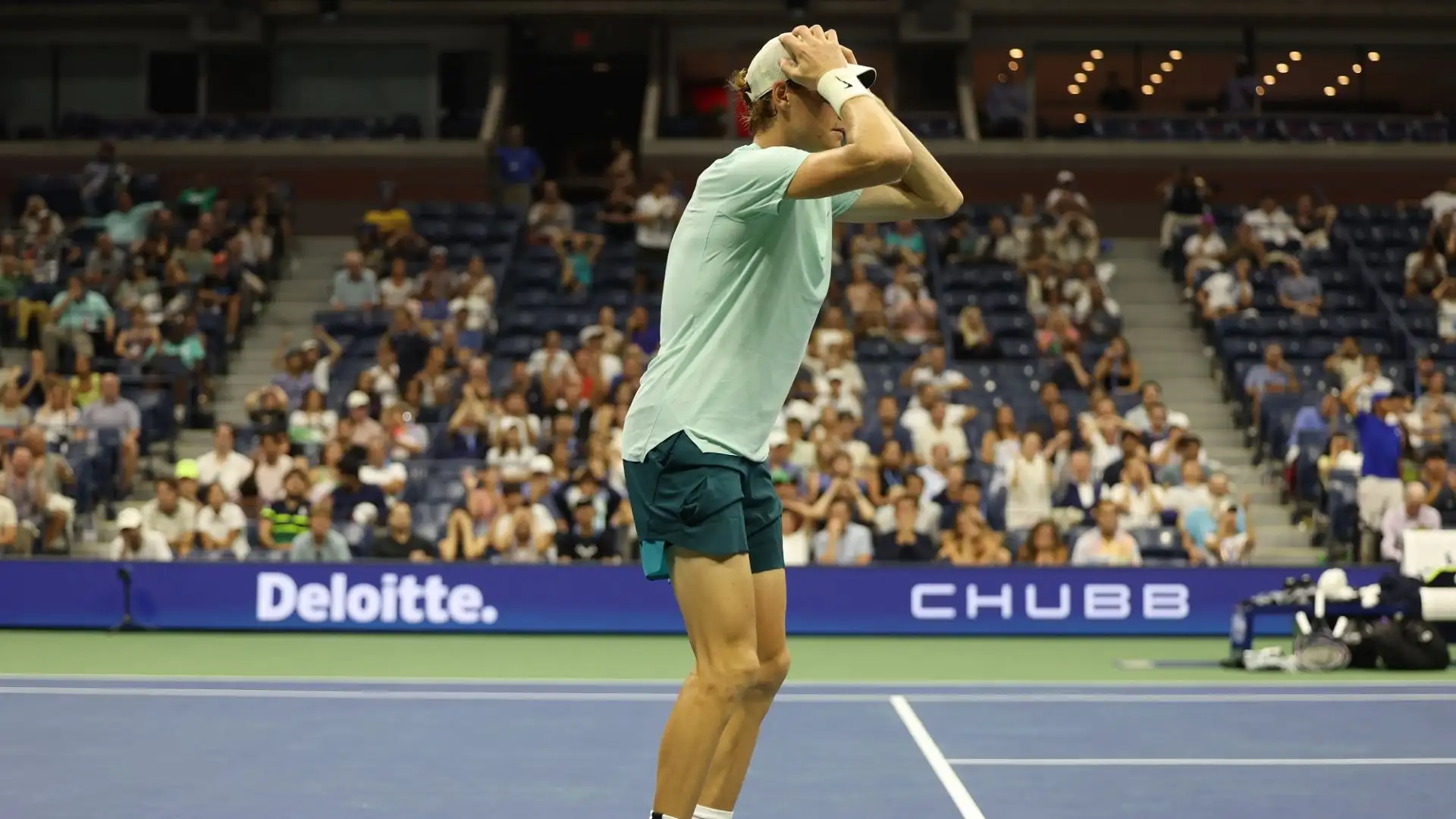 Il tennista italiano è stato battuto al termine di un durissimo match durato 4 ore e 40 minuti
