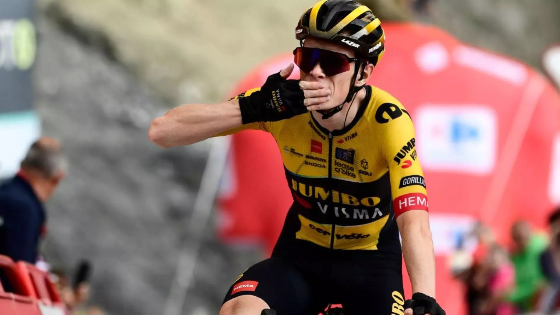 Vuelta 2023: Jonas Vingegaard si aggiudica la tredicesima tappa: male Evenepoel