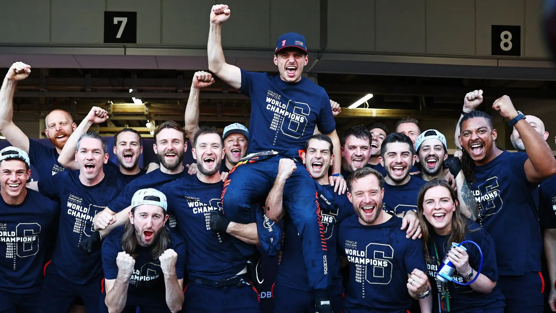 "Metti Fernando Alonso su quella macchina e vincerà anche lui", ha detto a OLBG.com