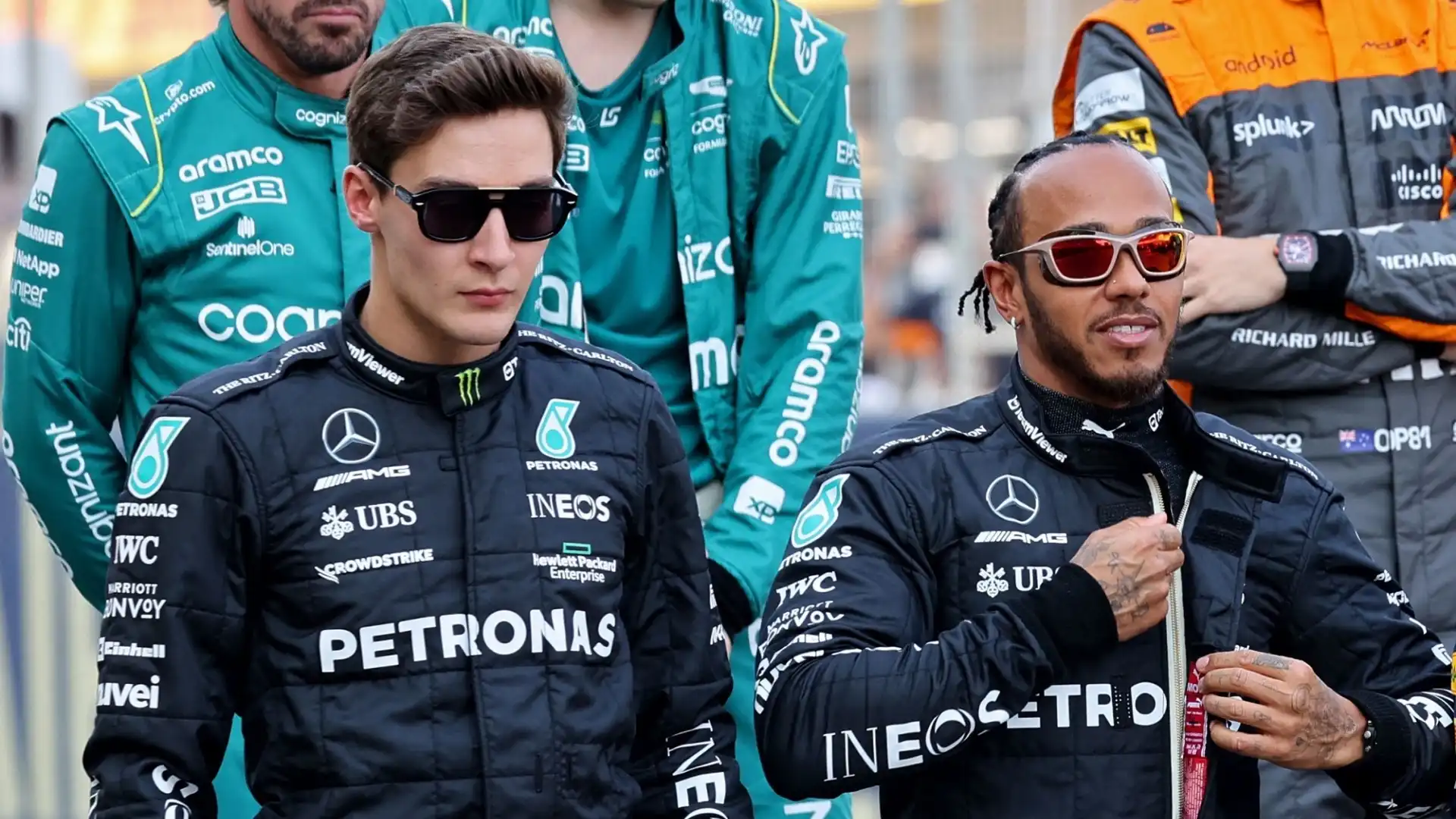 Scoppia il caso in Mercedes, Lewis Hamilton attacca George Russell