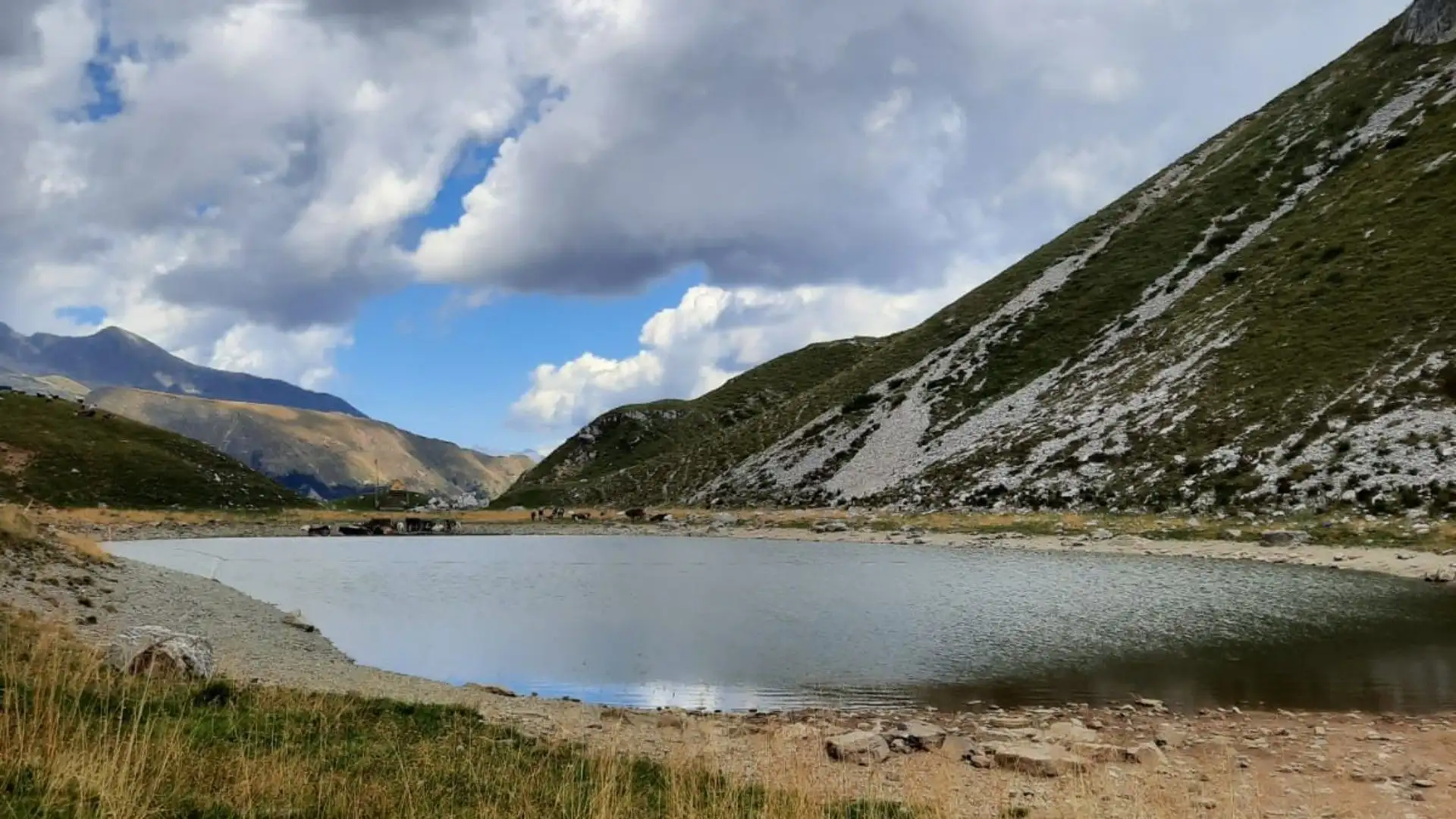 3- Se decidi di fare un trekking da solo, prima di partire spiega a qualcuno il percorso che farai: se ti perdi sapranno dove cercarti
