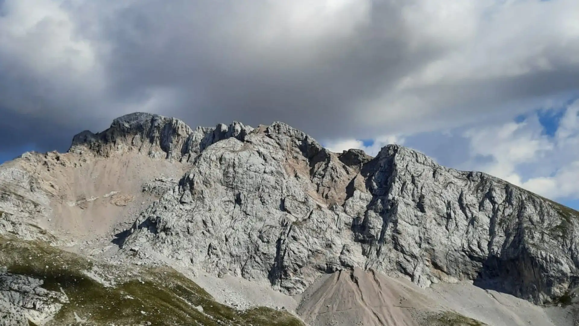 4- Porta acqua a sufficienza: idratarsi è fondamentale
