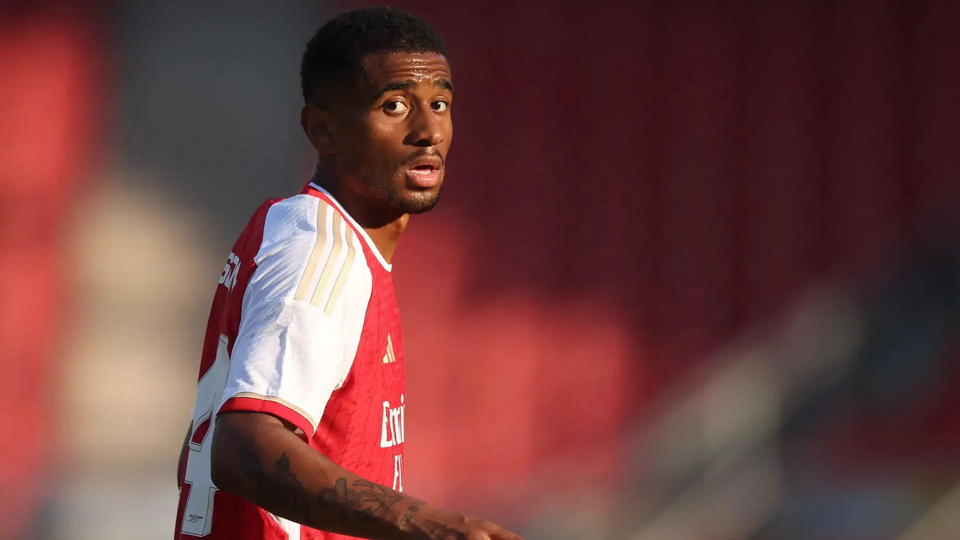 Reiss Nelson (Attaccante, Inghilterra): stipendio lordo 6 milioni di euro all'anno