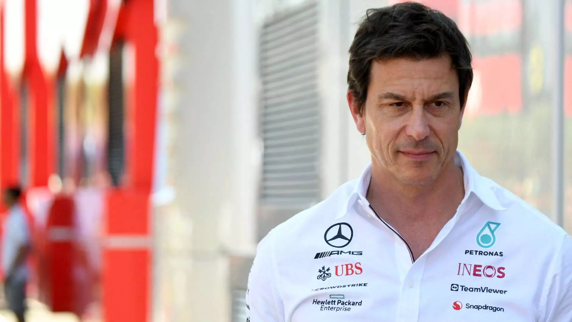 Toto Wolff tifa per la Ferrari a Monza