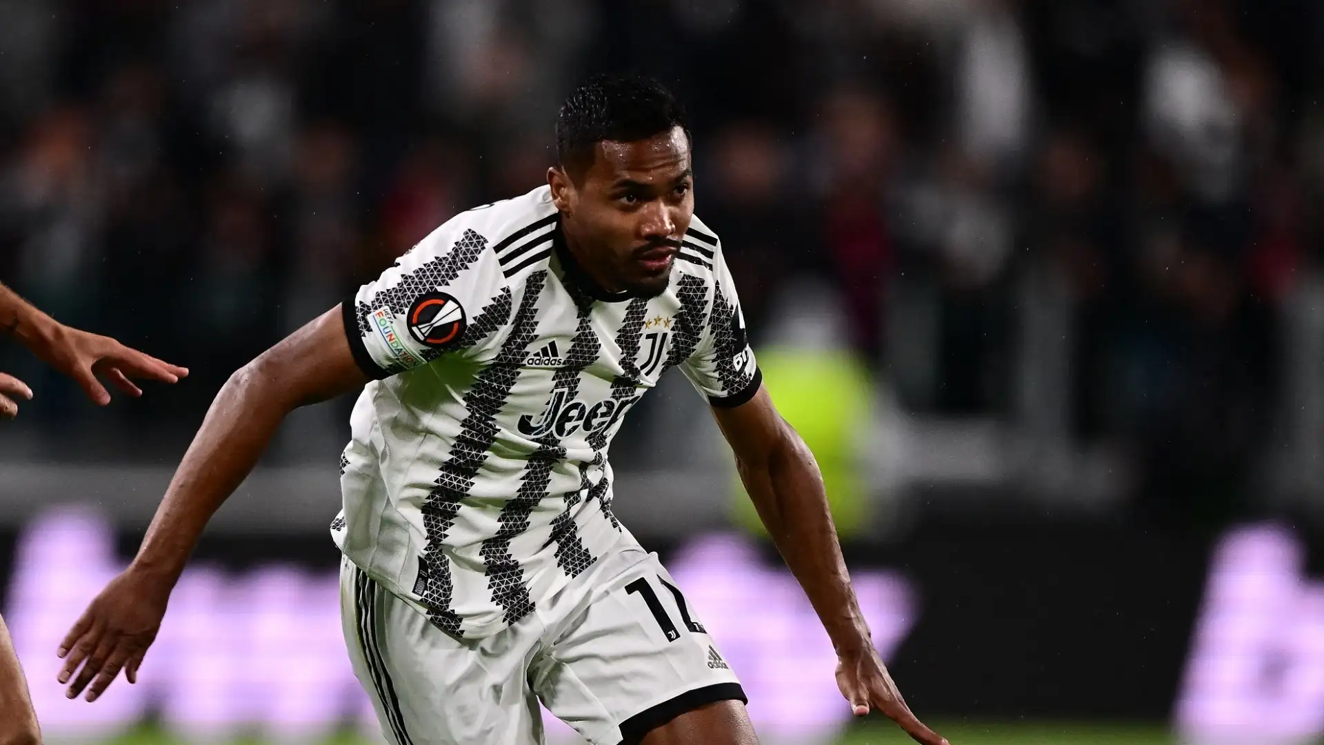 Alex Sandro dirà addio alla Juventus il prossimo giugno