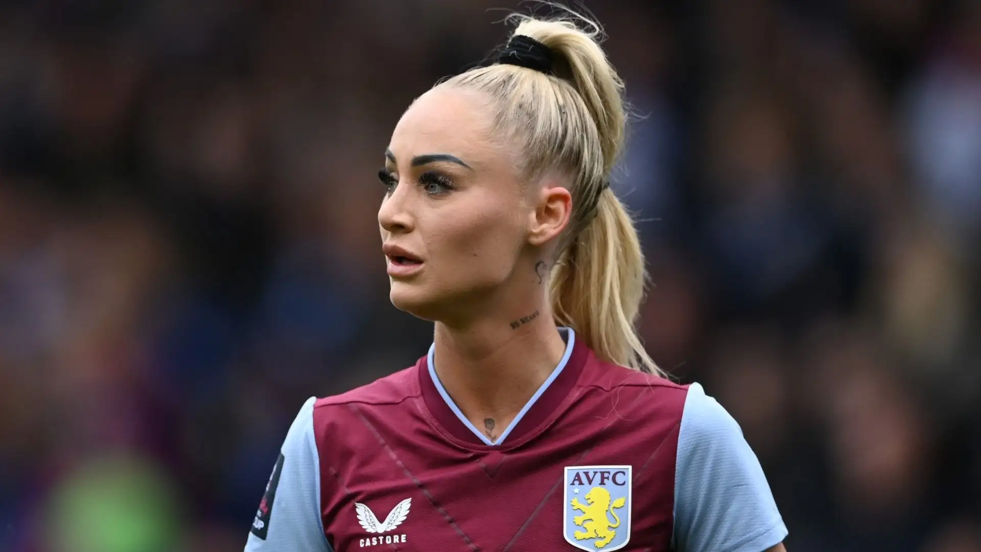Alisha Lehmann non posta solo contenuti inerenti al calcio ma anche alla moda e alla sua vita privata
