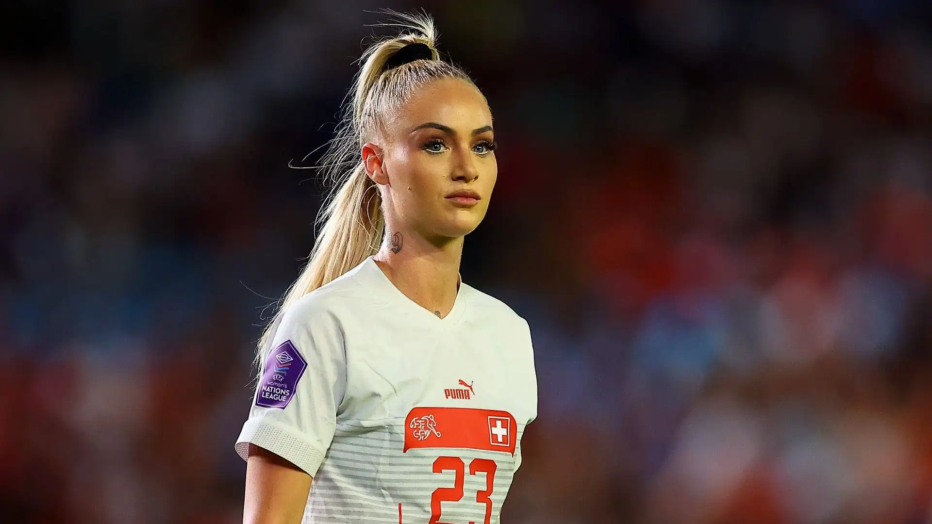 Ha esordito con la nazionale maggiore svizzera nel 2017: da allora 38 presenze e 7 gol
