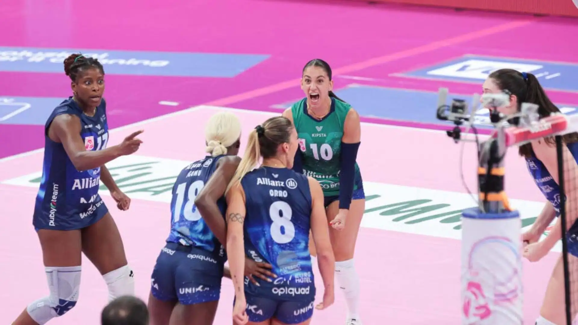 Nel momento decisivo però l'opposto di Cittadella ha lasciato il campo per infortunio.