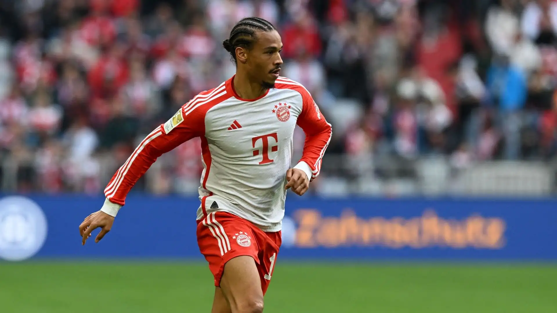 Secondo le indiscrezioni in arrivo dalla Germania, l'attaccante del Bayern Monaco è a un bivio: deve scegliere se prolungare il suo contratto o andare di nuovo all'estero