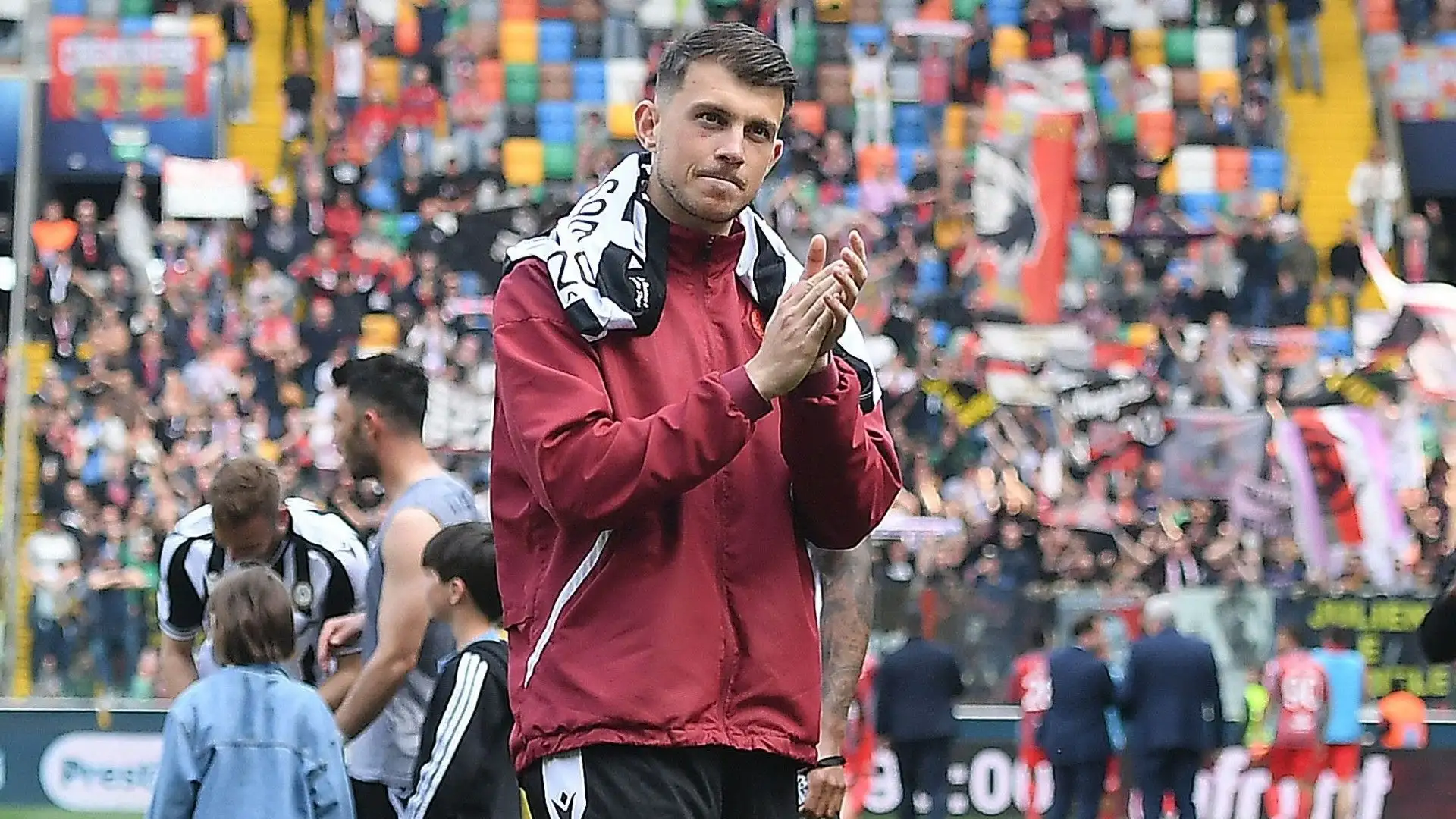 Il calciatore, classe 2002, gioca principalmente come trequartista e ha doti tecniche notevoli
