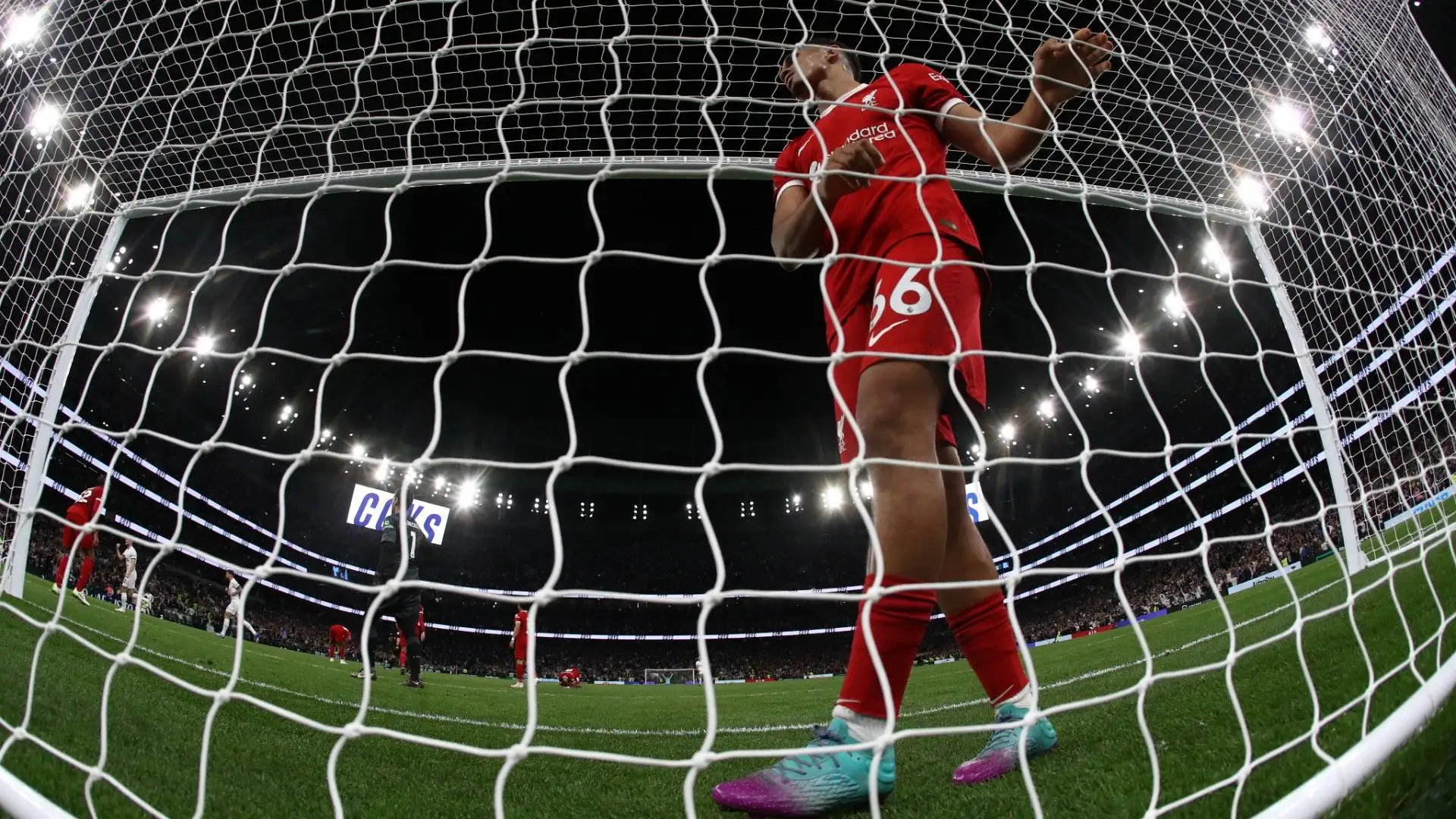 "Quello non è fuorigioco, hanno tirato le linee sbagliate e non hanno valutato il momento esatto in cui Salah passa la palla" ha detto il timoniere del Liverpool
