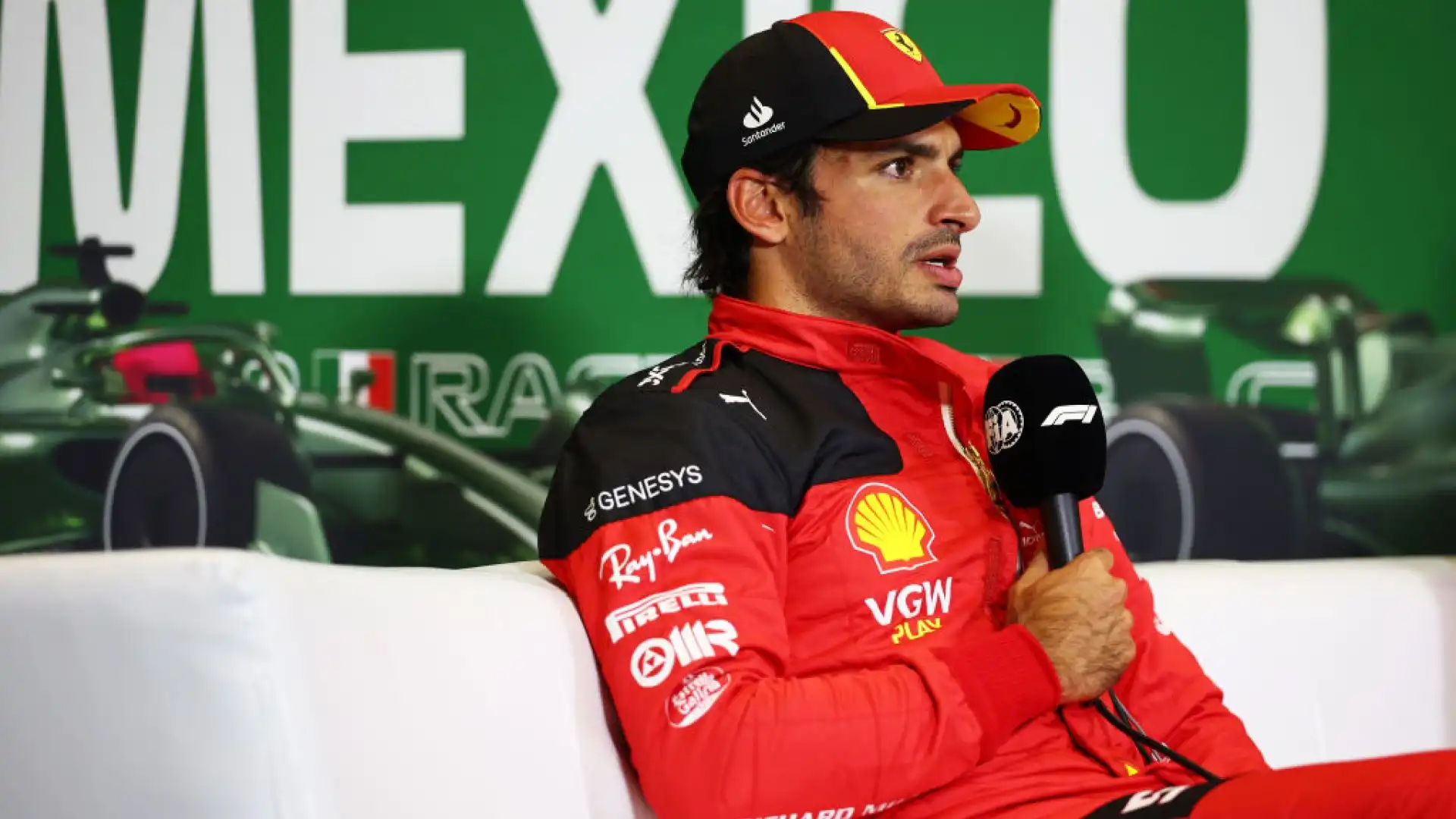 F1, Carlos Sainz è lapidario sulla Mercedes