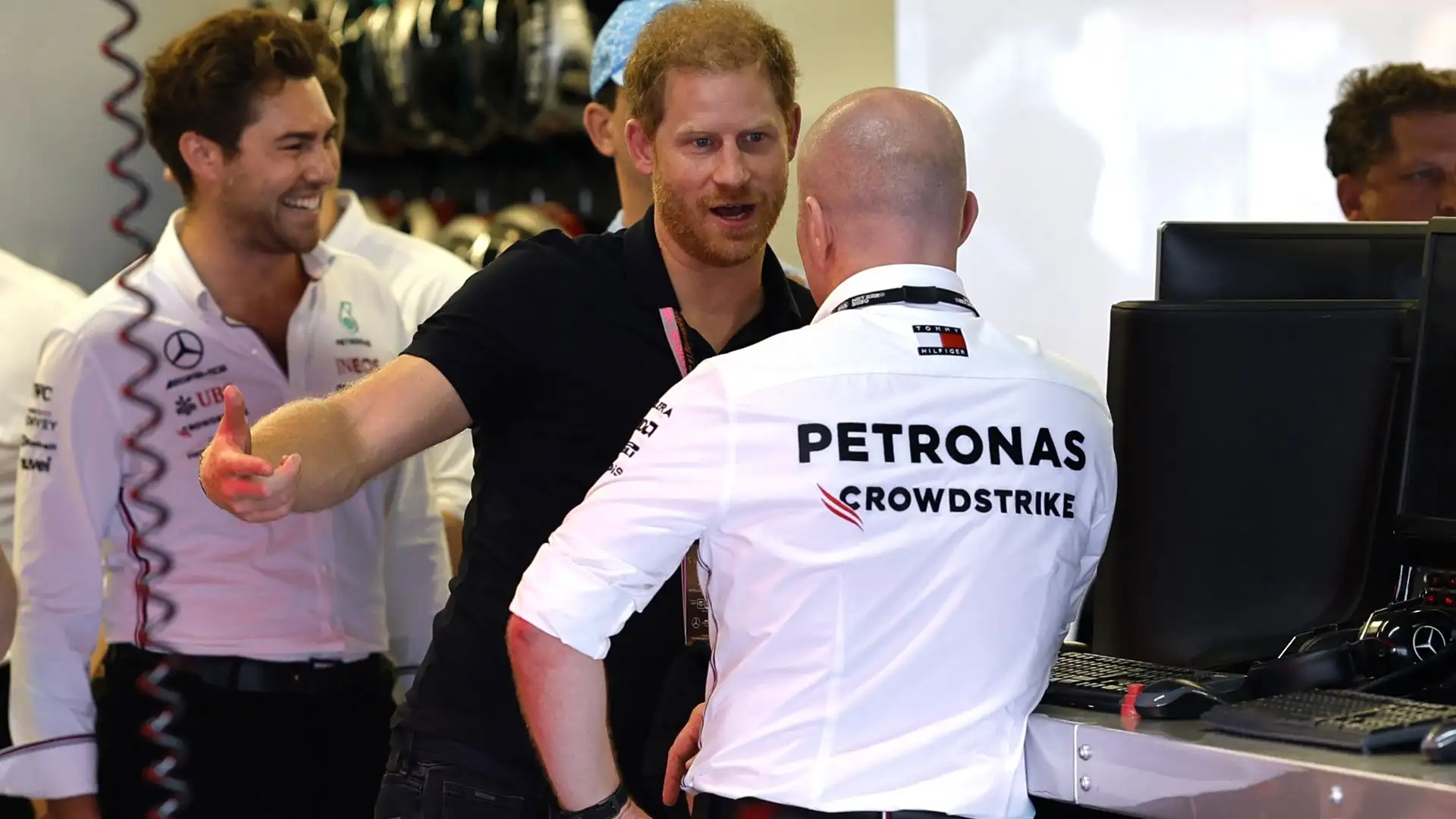 Insieme con l'esperto Lewis Hamilton c'è il giovane emergente George Russell
