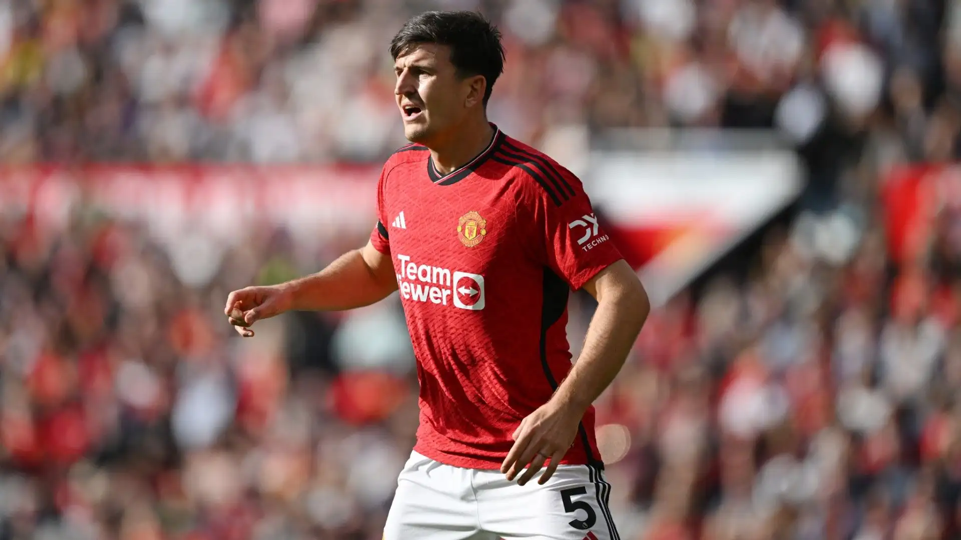 I tifosi dei Red Devils non stravedono per lui e alcuni vorrebbero vederlo lontano dal club inglese
