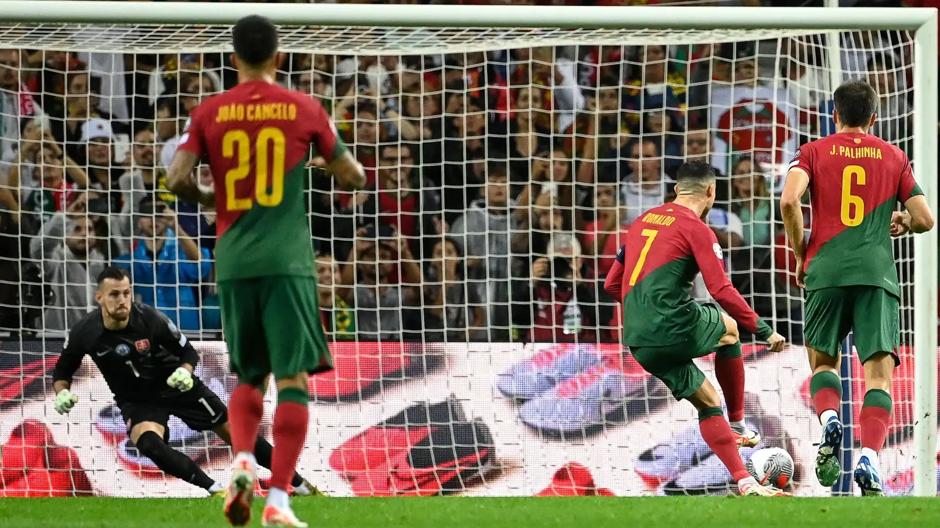 La partita si è chiusa sul 3-2 per il Portogallo