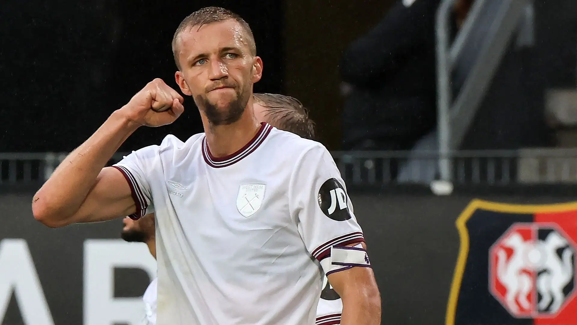 Il West Ham non ha ancora deciso se attivare la clausola e rinnovare fino al 2025