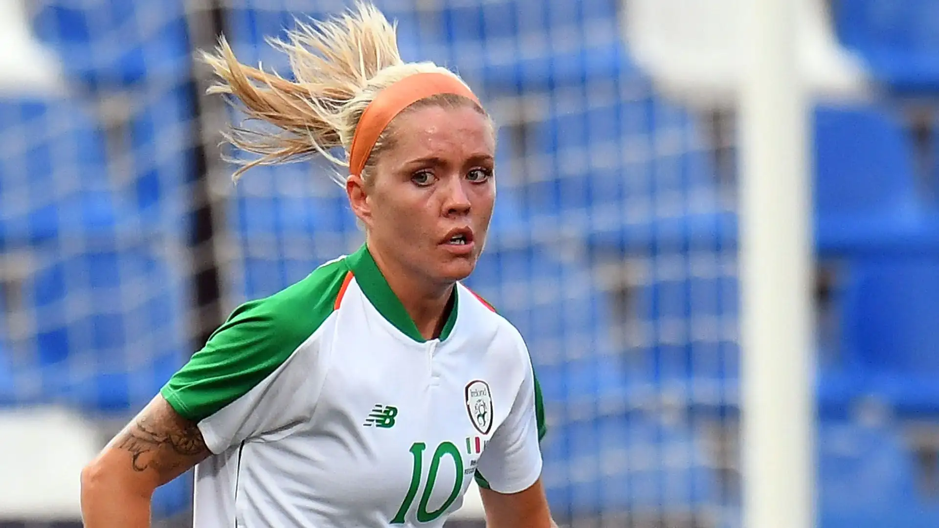 Ha segnato finora 21 gol in 109 partite con l'Irlanda