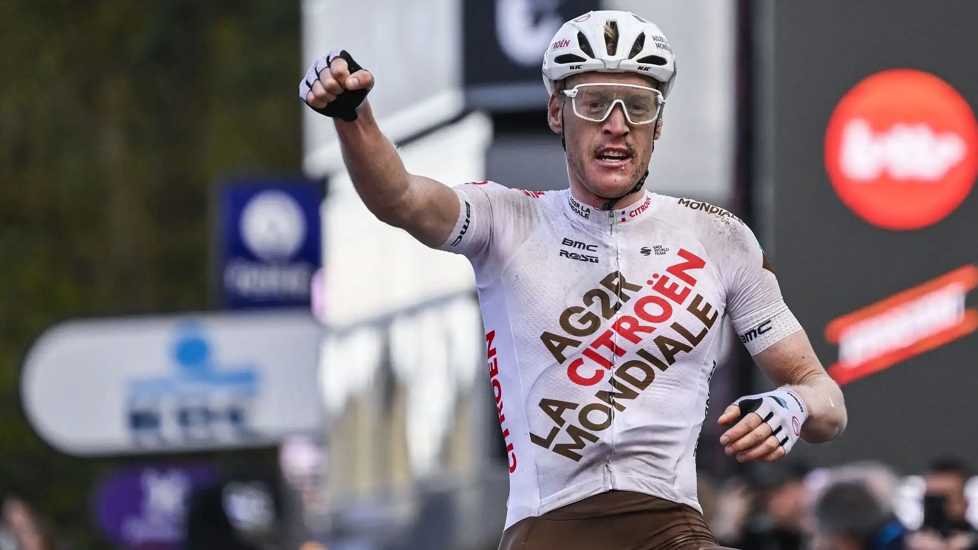 Dorian Godon vince il Giro del Veneto