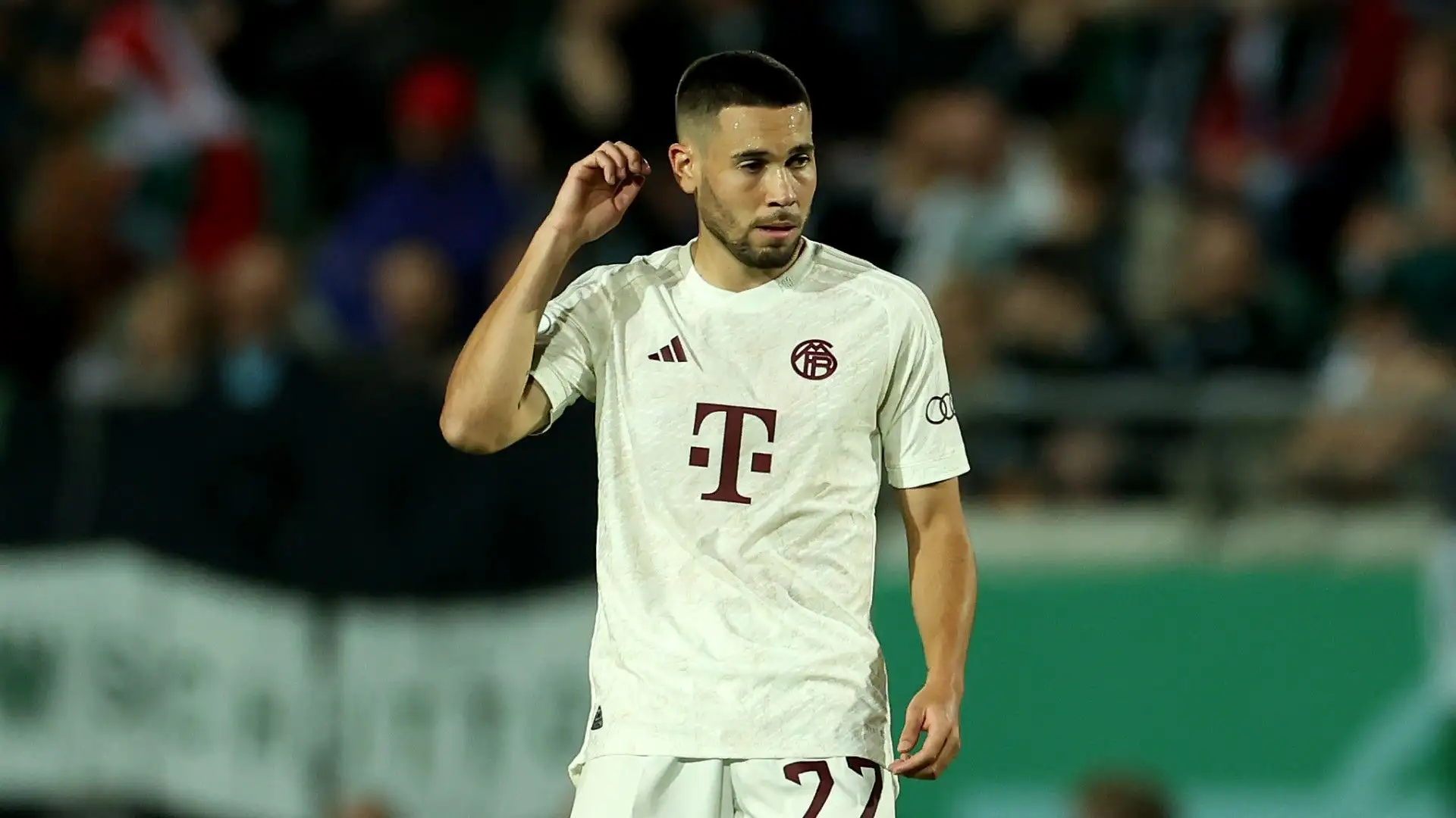 L'ex Borussia Dortmund dovrebbe rientrare a fine ottobre, Gnabry invece a inizio novembre
