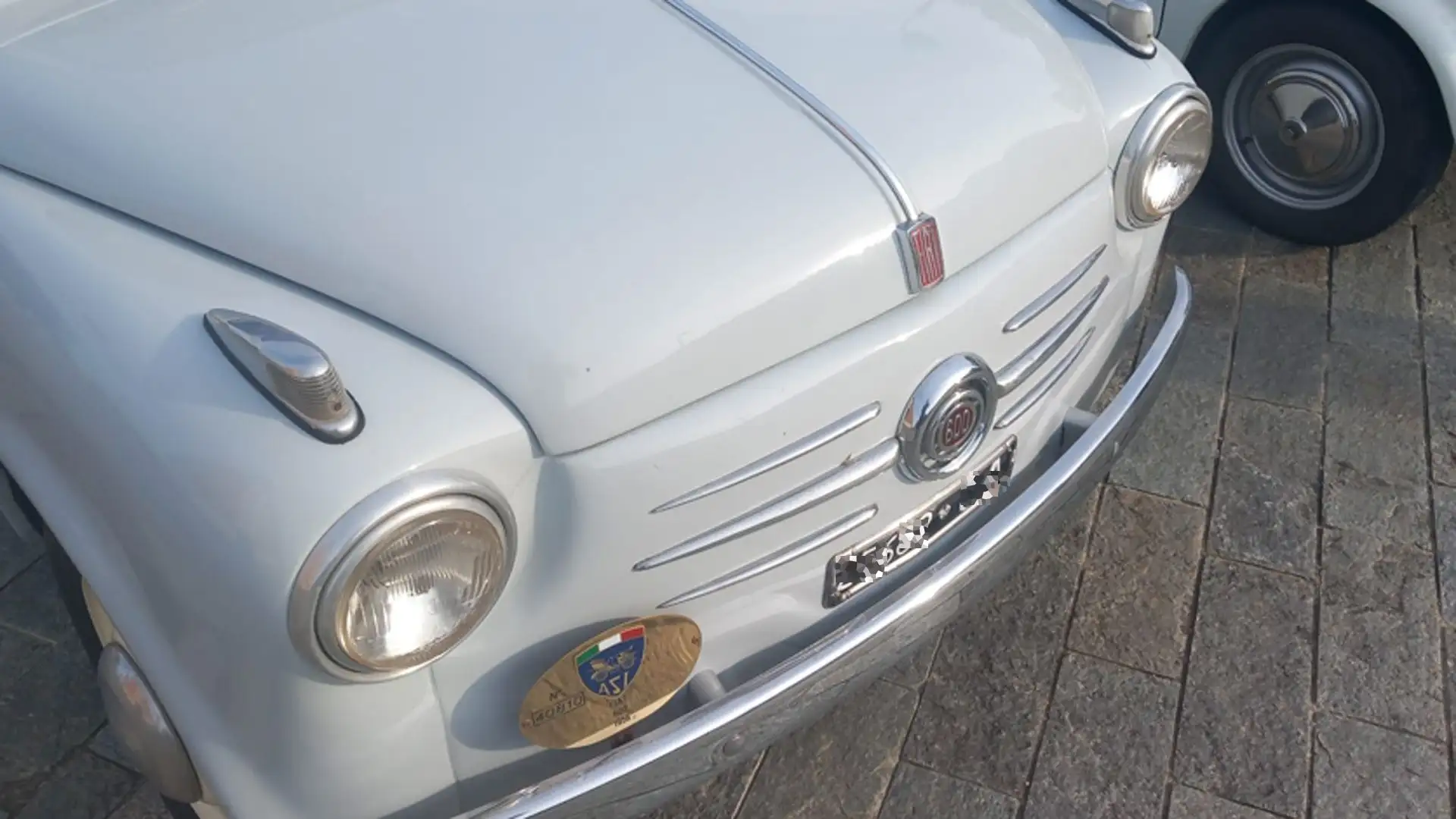 Venne presentata la prima volta il 9 marzo 1955 a Ginevra, nel Palazzo delle Esposizioni