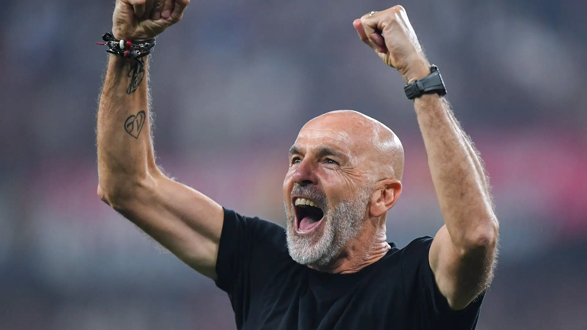 Un finale pazzesco con due espulsioni, un gol, Giroud che finisce in porta e fa addirittura due interventi miracolosi
