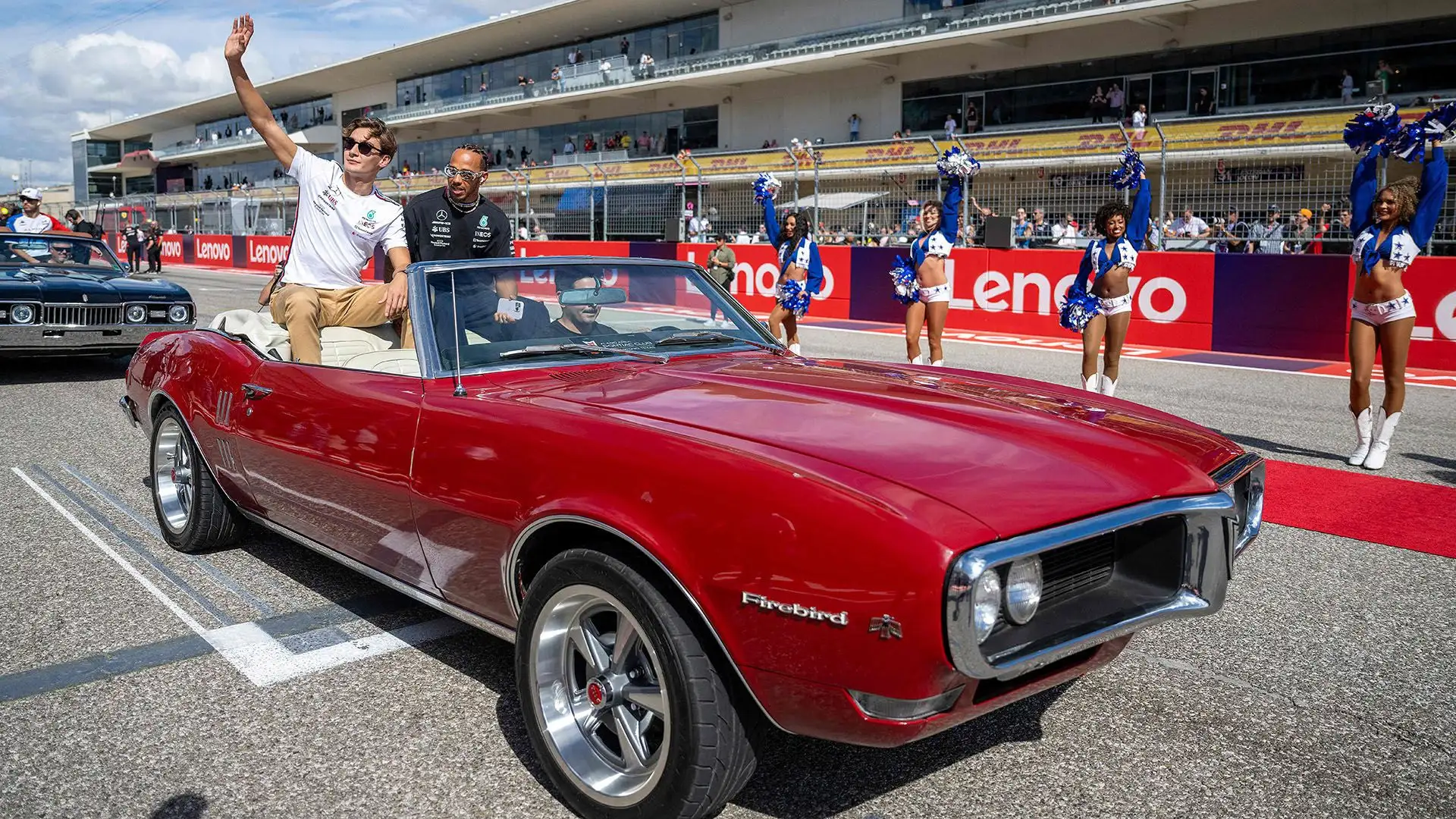 La Pontiac di Russell ed Hamilton