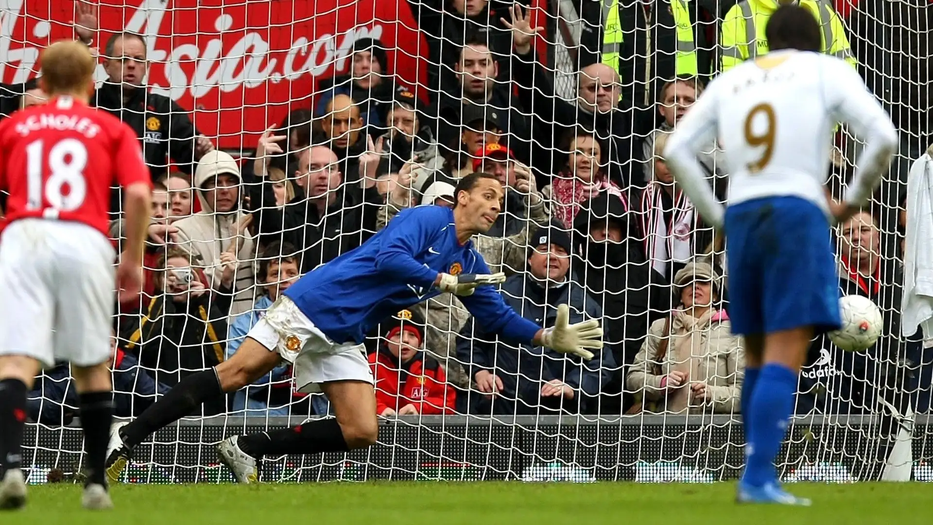 Nella sfida contro il Portsmouth del 2008 è finito in porta