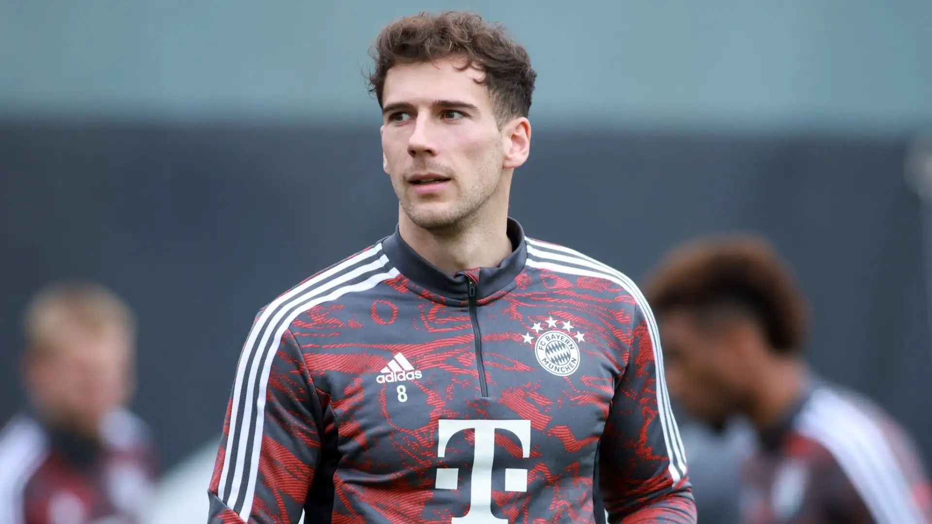 7- 18 milioni di euro a stagione per il centrocampista Leon Goretzka
