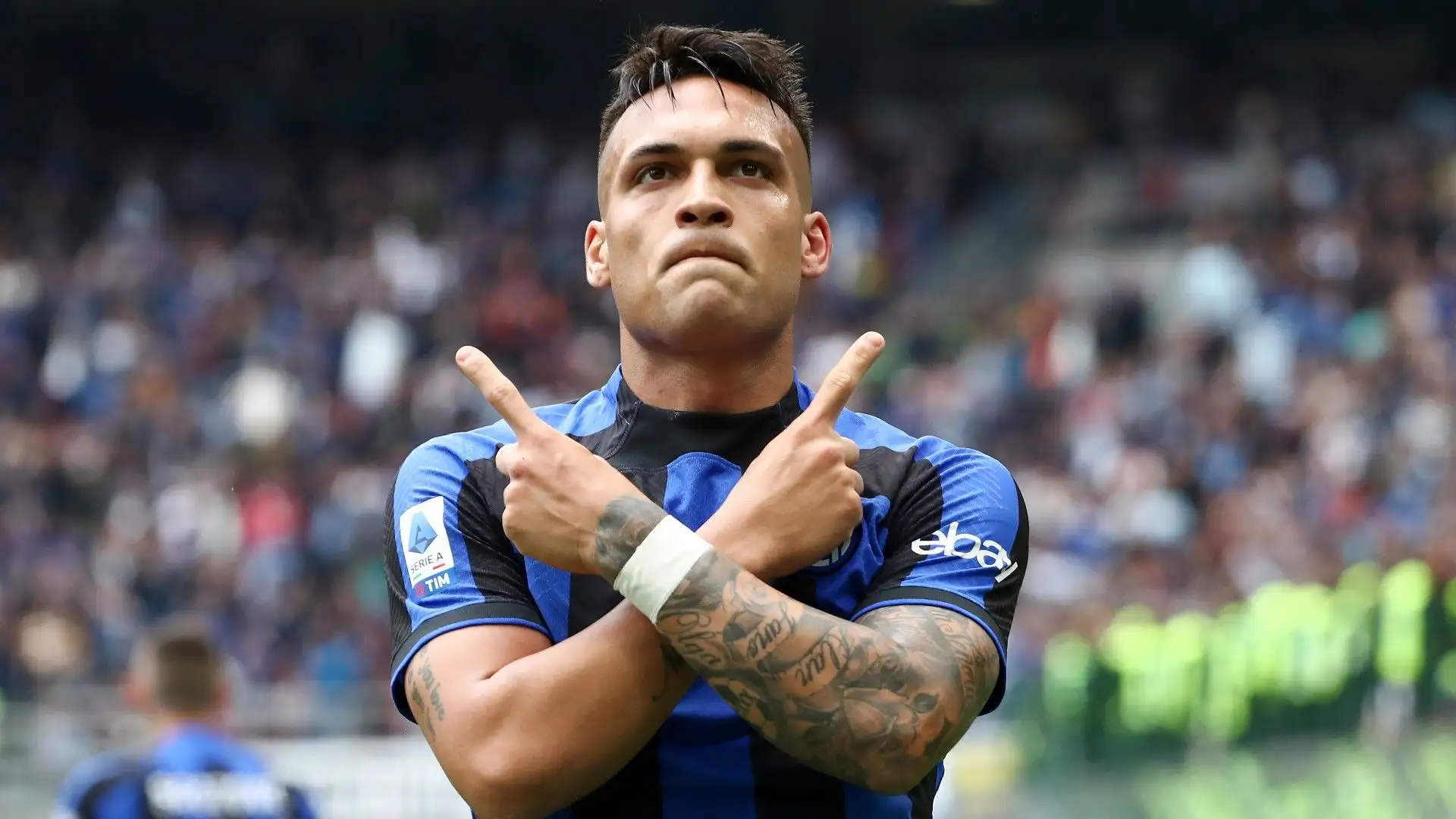 4- Stella e capitano dell'Inter: Lautaro Martinez è tra i migliori calciatori del nostro campionato. Il suo stipendio? 11,11 milioni di euro l'anno
