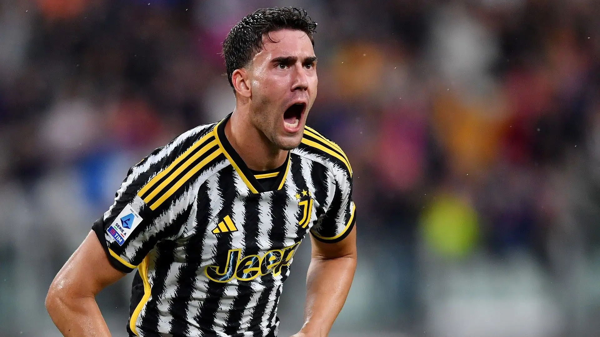 1- Il centravanti della Juventus Dusan Vlahovic è il calciatore più pagato della Serie A: percepisce 12,96 milioni di euro a stagione