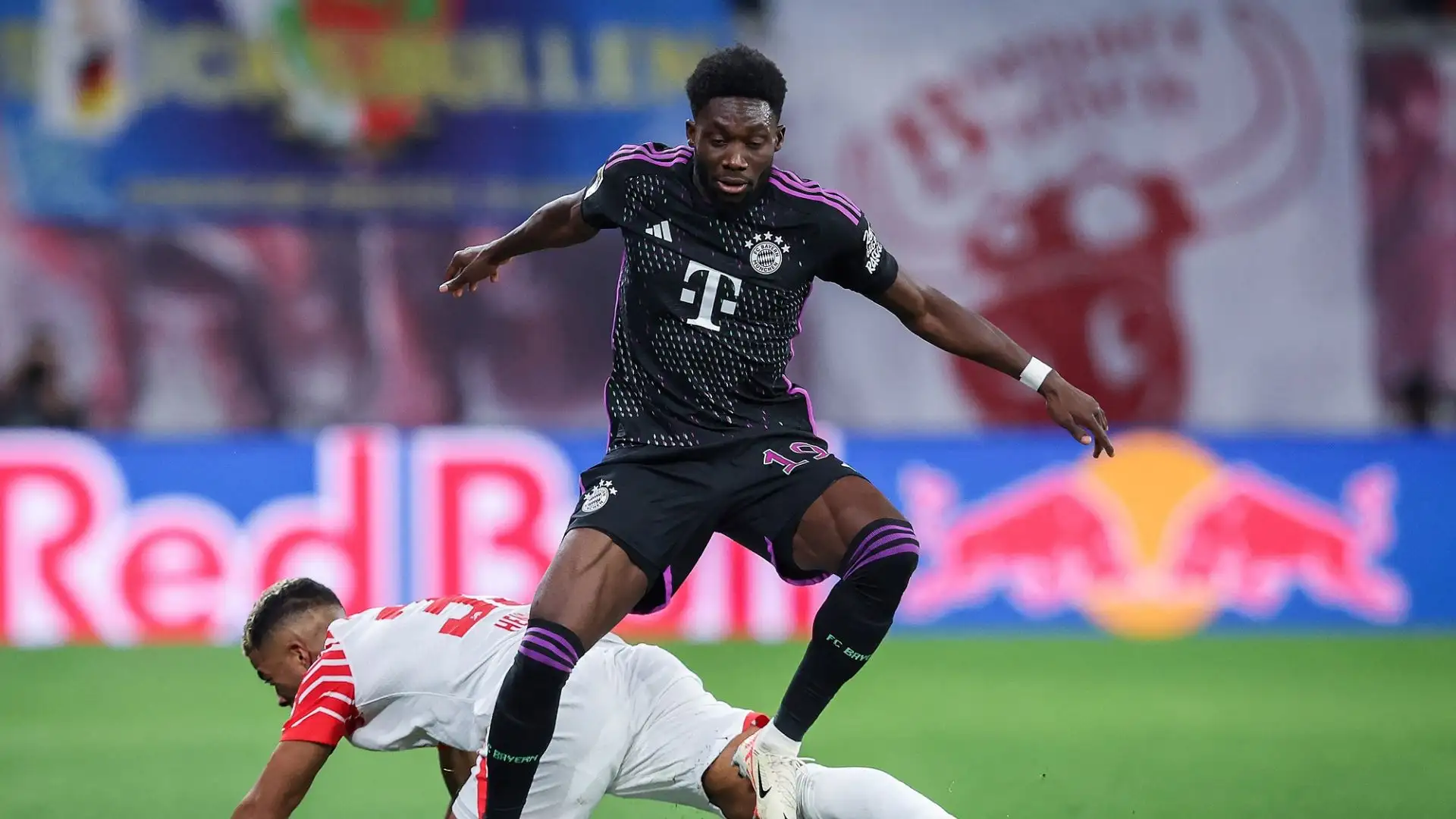 Davies è arrivato al Bayern nel 2019 per la cifra di 22 milioni di euro