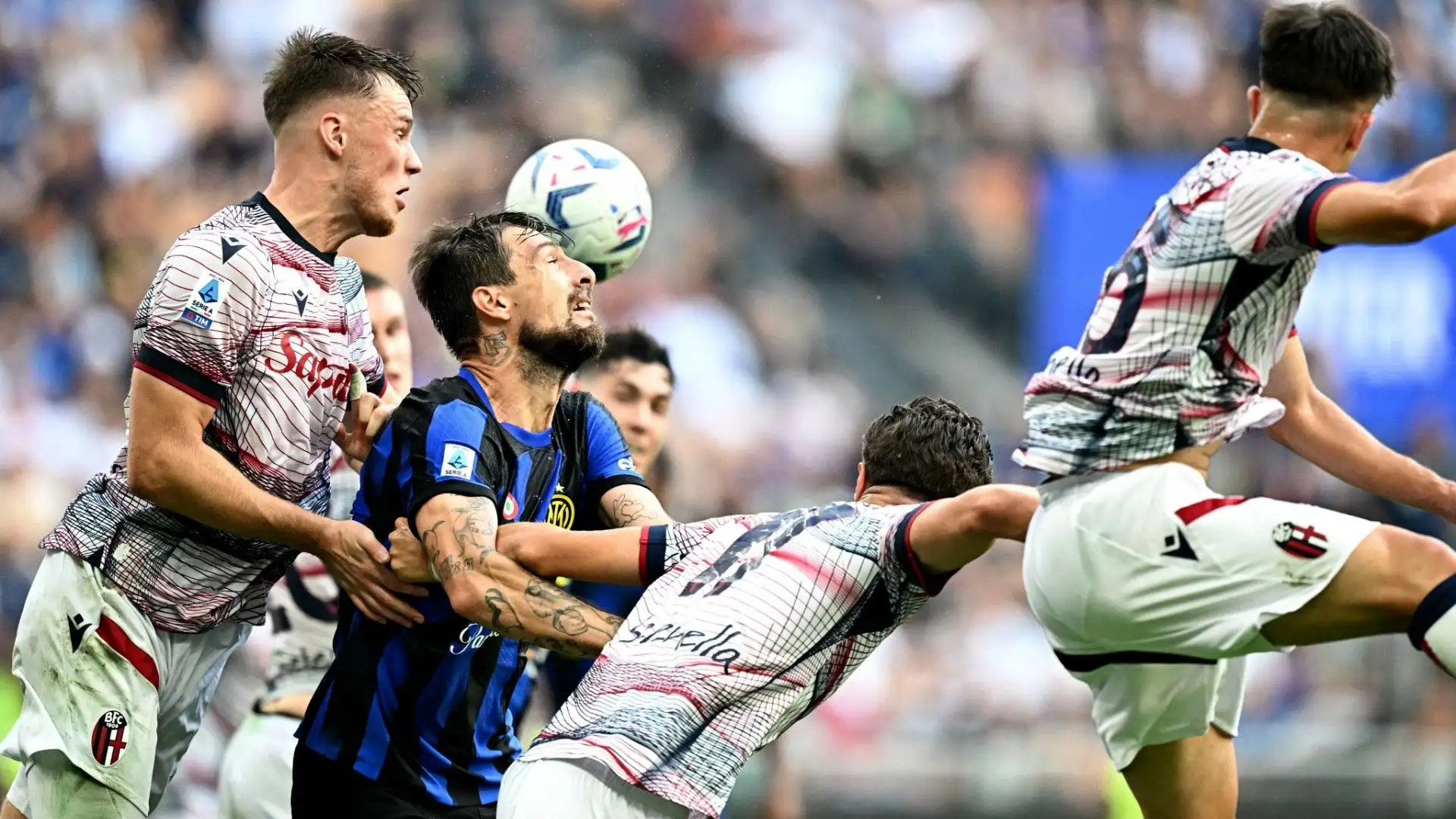I nerazzurri sono passati in vantaggio al minuto 11 con il colpo di testa di Francesco Acerbi

